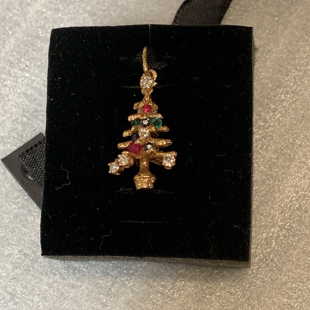 14k Gold Christmas tree w/diamonds, Emeralds, and Rubies 3D